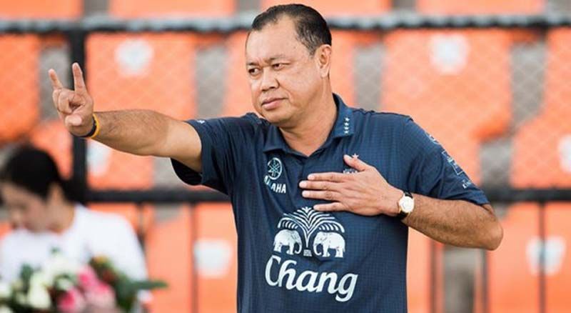 ผลการค้นหารูปภาพสำหรับ เนวิน ชิดชอบ ประธานสโมสร "ปราสาทสายฟ้า"
